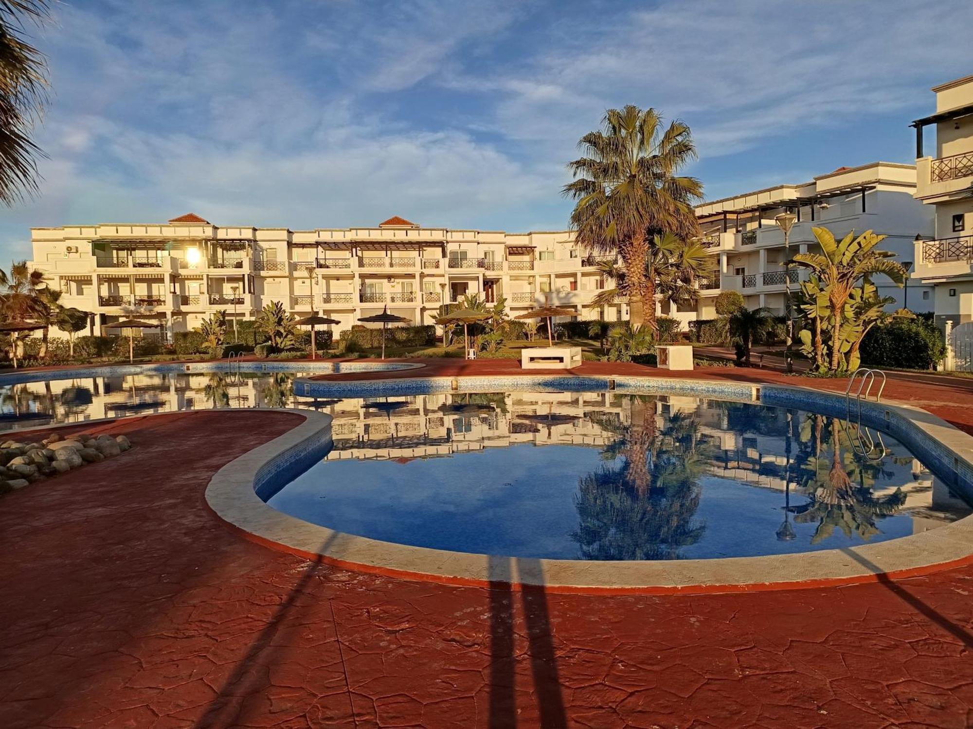 Dans Avec Piscine Marina P13 Saidia